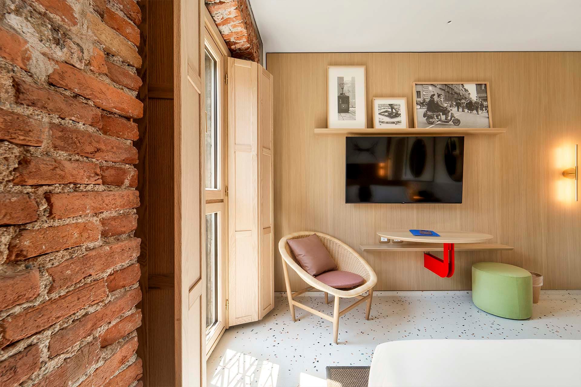 Detail of Deluxe Twin Room with separate beds – Hotel Milu Milan